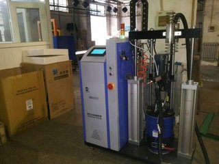 熱熔膠復(fù)合機(jī)的工藝優(yōu)點(diǎn)是什么呢？