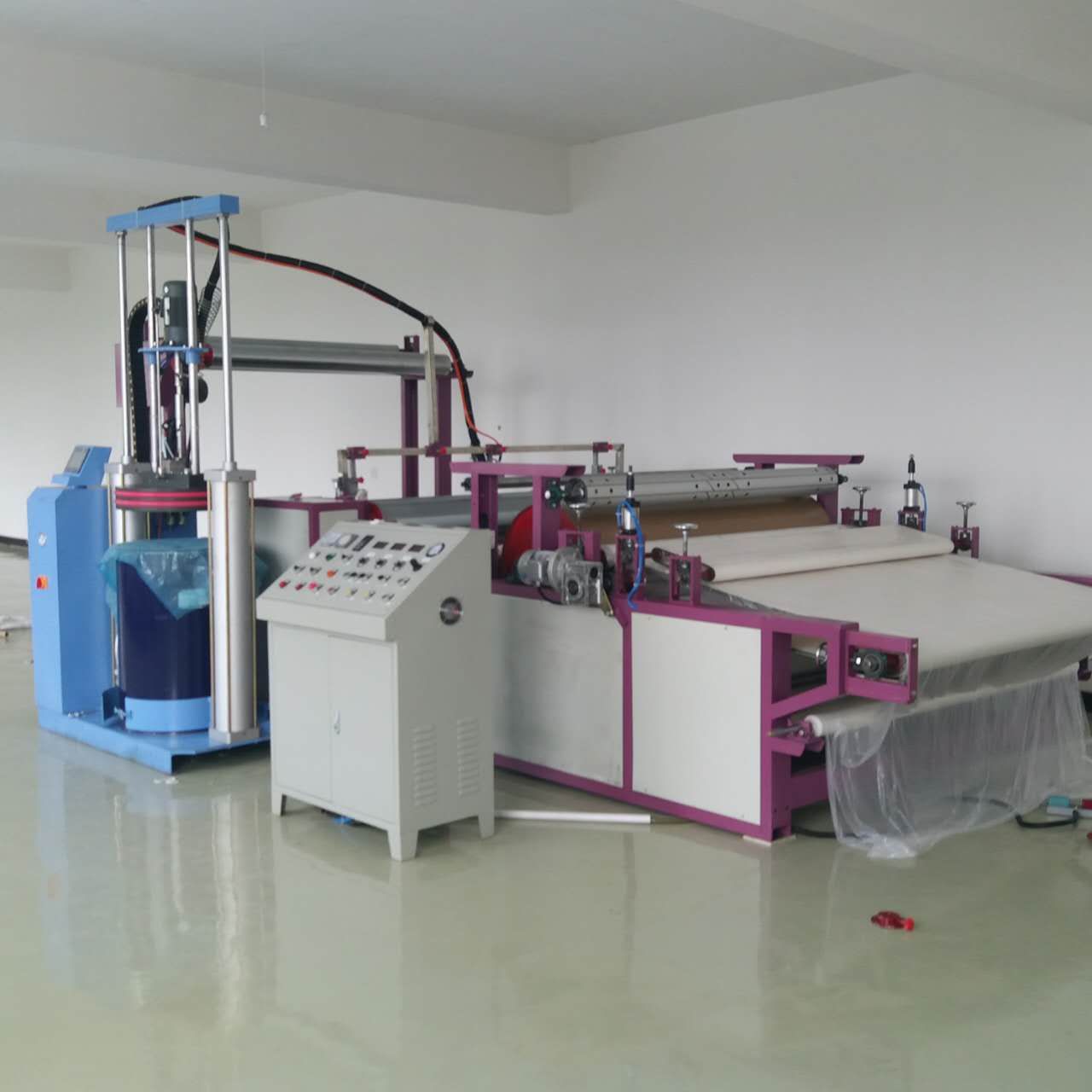 多功能涂布機(jī)粘合特點說明